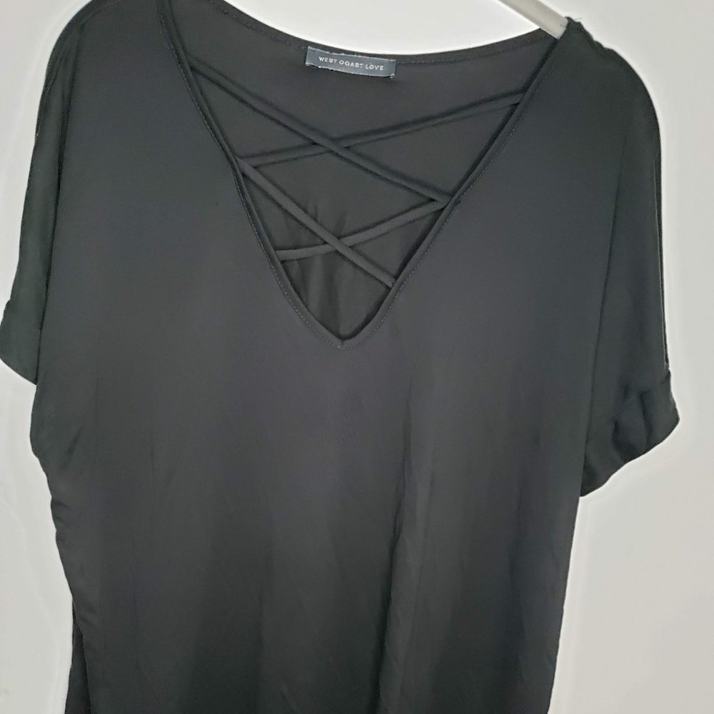 3/$20!! ~ West Coast Love criss-cross tee